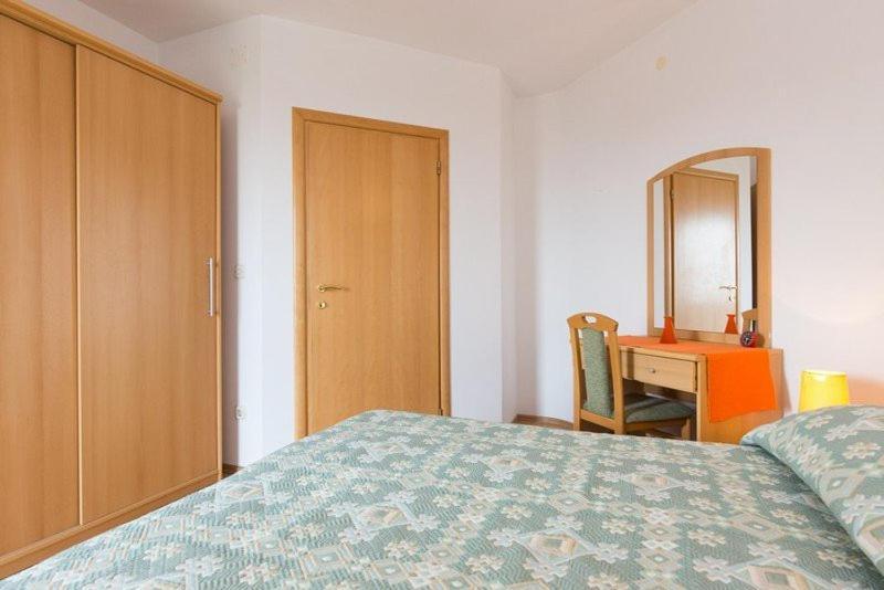 Marija F2 Apartment Krk Town Eksteriør bilde